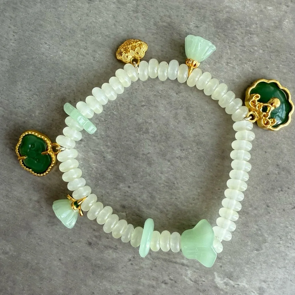 Green and Gold Asian Charm Bracelet - Picture 5 of 5